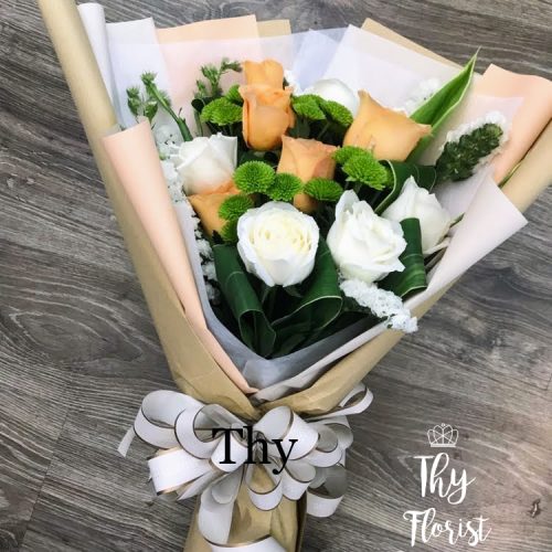 Hand Bouquet ‘Opal’