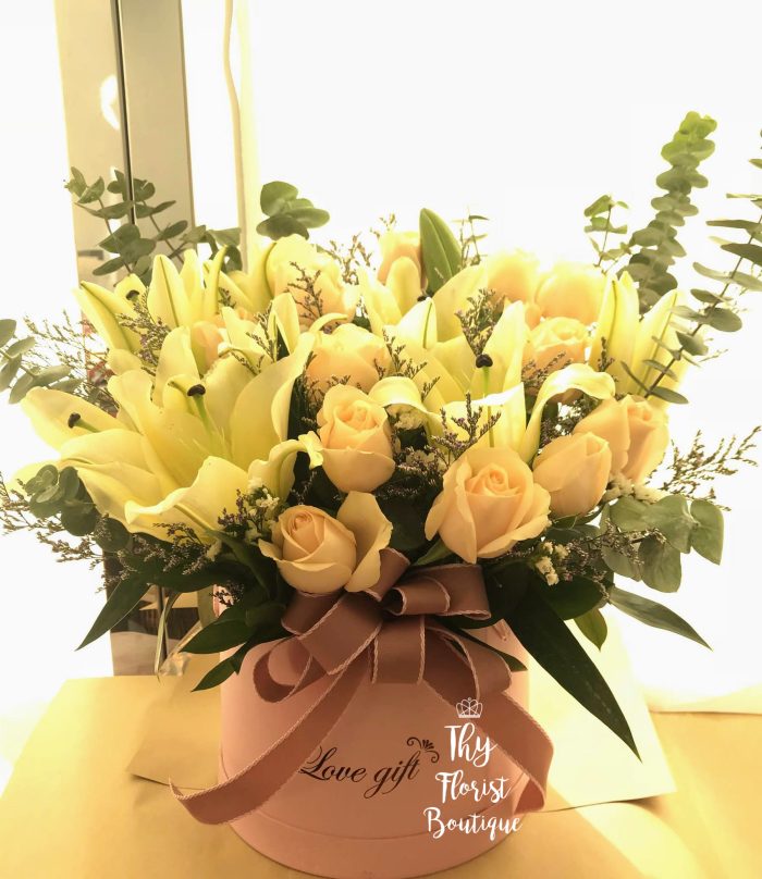 Box Bouquet ‘Pearl’