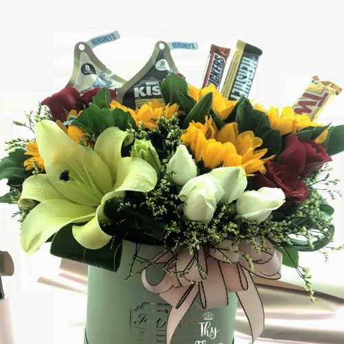 Flower & chocolate in box 4