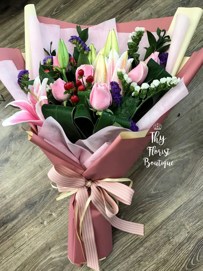 Hand Bouquet ‘ Lily’ - Image 2