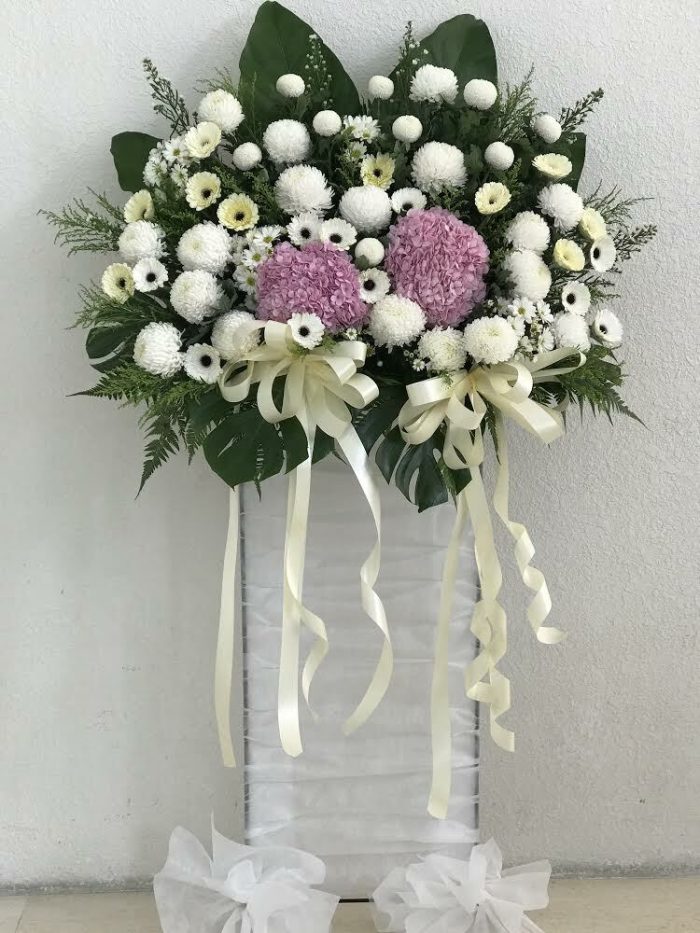 Condolence Flower Stand ‘Cora’