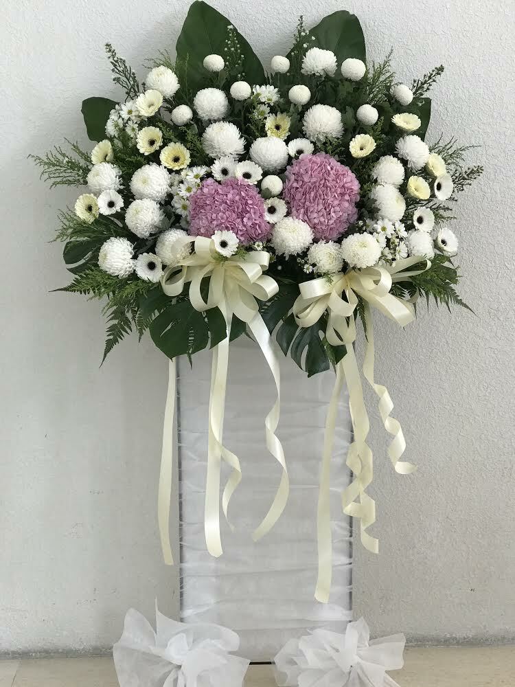 Condolence Flower Stand ‘Cora’