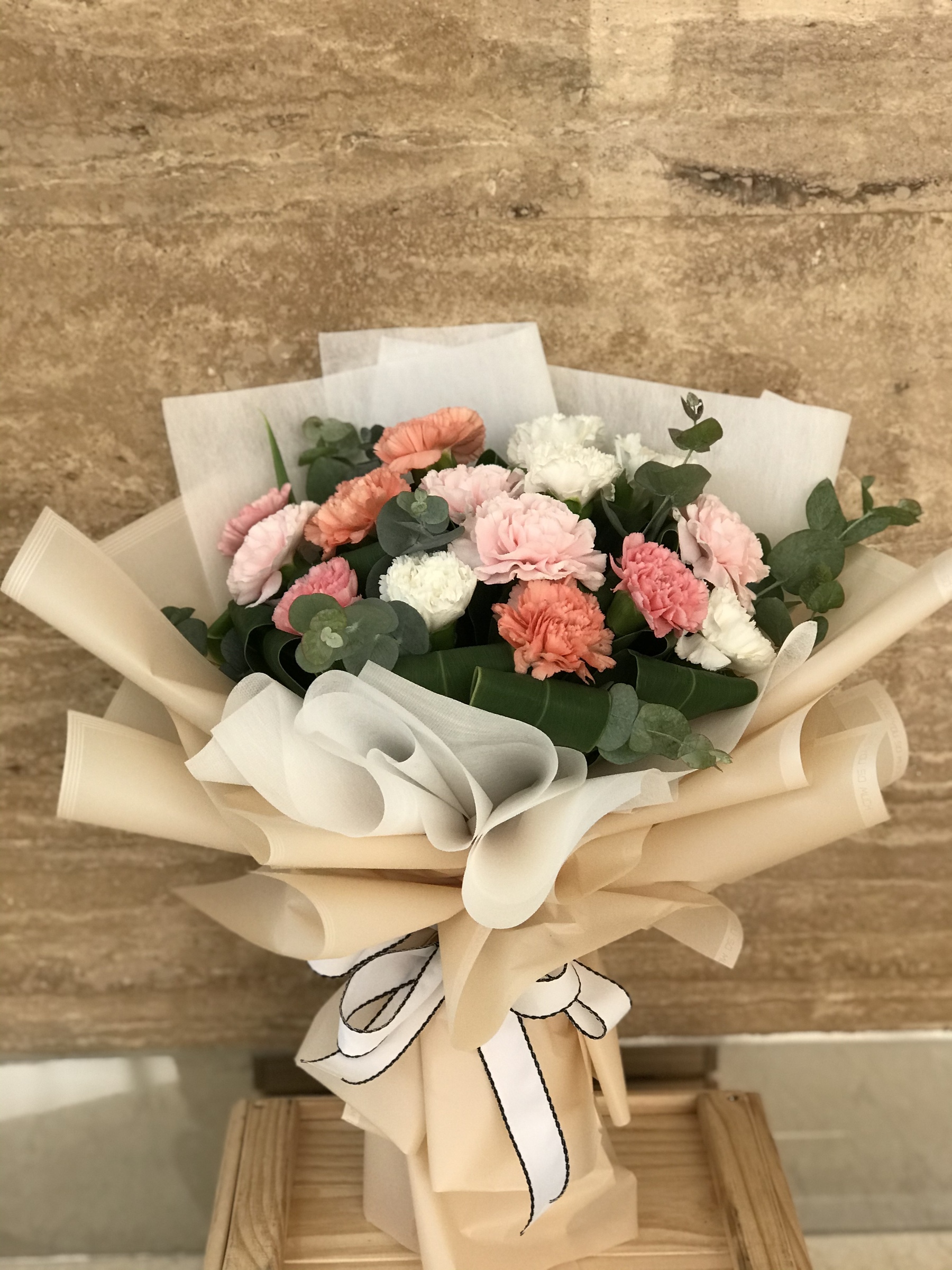 Hand Bouquet ‘Iris’ - Image 2