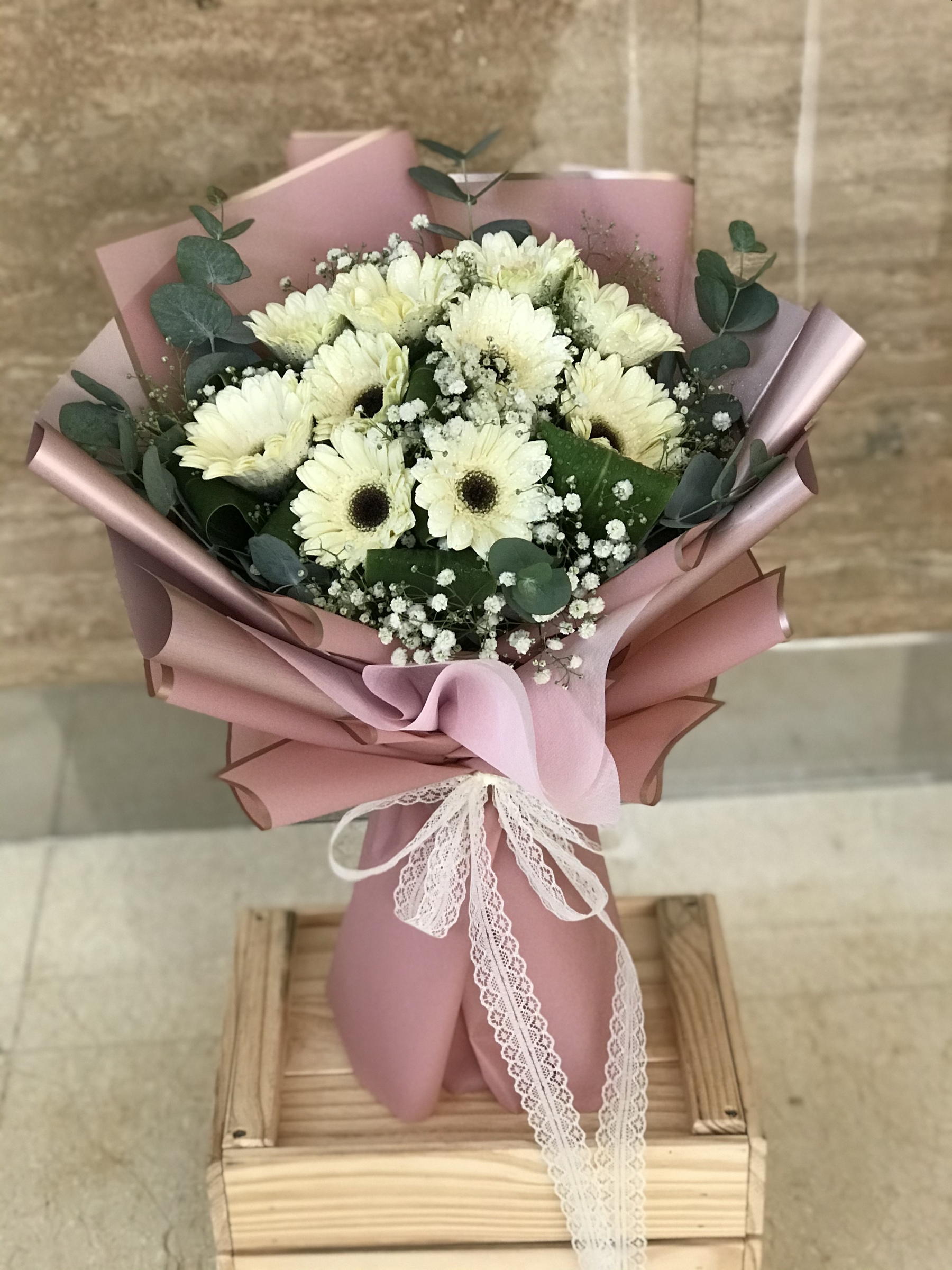 Hand Bouquet ‘Annabel’ - Image 2